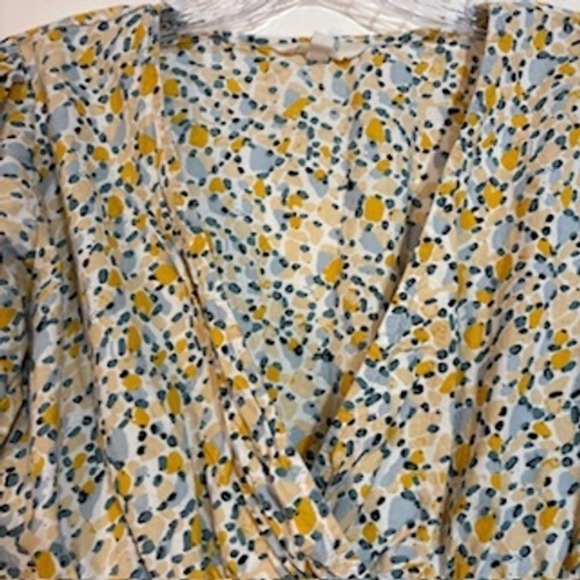 Floral Print Smocked Cropped Blouse Puffed Sleeve V-Neck Size S Sim & Sam Women - Picture 3 of 8